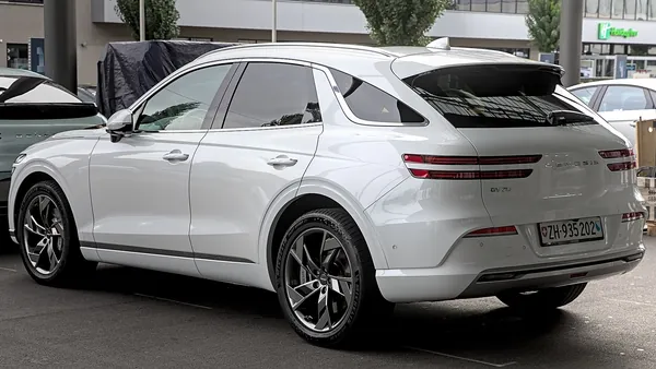 Genesis Electrified GV70