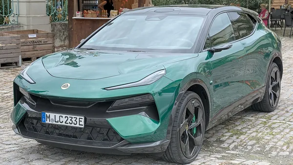 Lotus Eletre