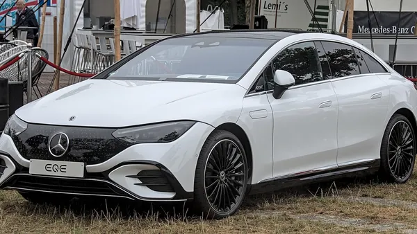 Mercedes-Benz EQE Sedan