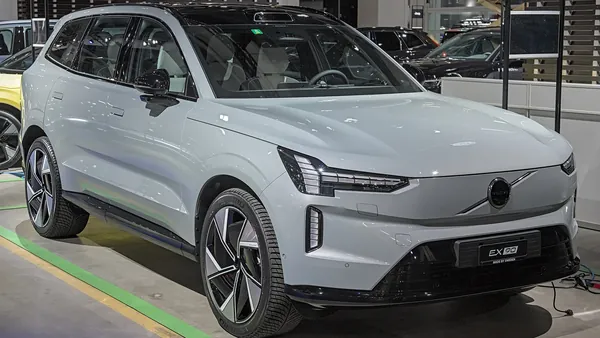 Volvo EX90
